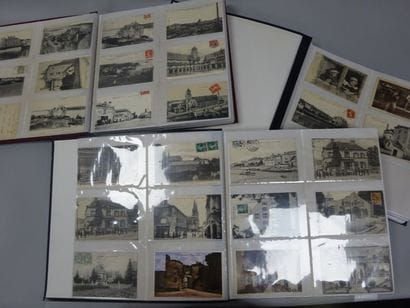 Lot de trois albums de cartes postales du...
