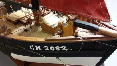 Sloop coquillier sous pavillon breton, immatriculé...