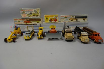 DINKY SUPERTOYS

Lot comprenant :

- Un tracteur...