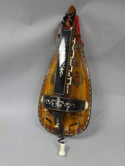 Vieille à roue, POUGET, 1878, Ardentes. 

Marque...