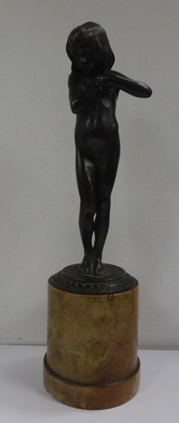 Johann VIERTHALER (1869-1957)
Enfant nu.

Sujet...