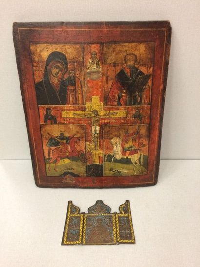 RUSSIE

- Icône quadripartite.

Vierge à...