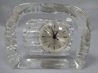 DAUM FRANCE
Pendulette en cristal dans son...