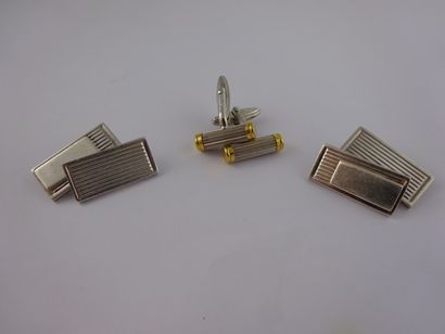 GUCCI ou DUPONT
GUCCI

Paire de boutons de...