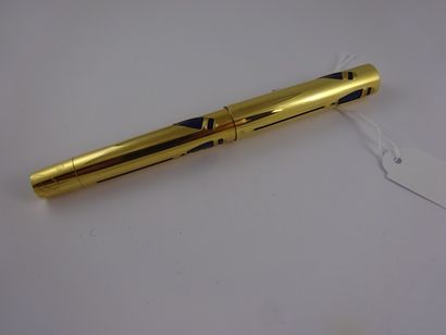 OMAS, stylo


Stylo plume à étui en or jaune...