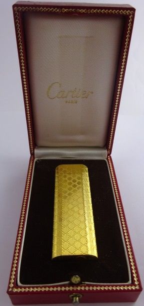 CARTIER, stylo


Briquet de poche en métal...