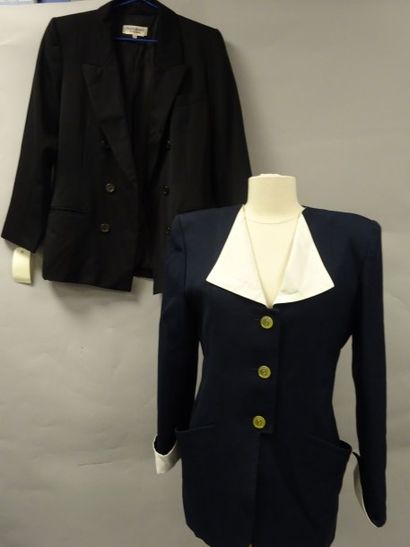 SAINT LAURENT RIVE GAUCHE ou NINA RICCI Paris
Lot...