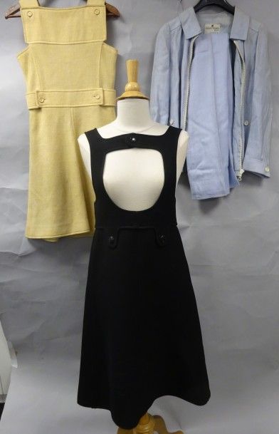 COURREGES


Lot comprenant : 

Robe noire...