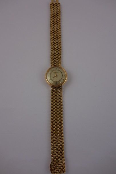 JAEGER LE COULTRE


Montre bracelet de dame...