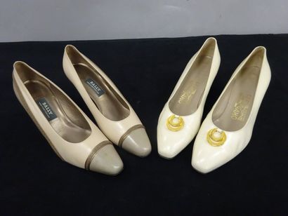 BALLY ou FERRAGAMO
Lot comprenant: 

BALLY,

Paire...