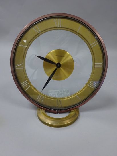 JAEGER LE COULTRE


Pendule de bureau circulaire...