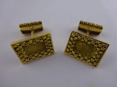 Paire de boutons de manchette en or jaune...