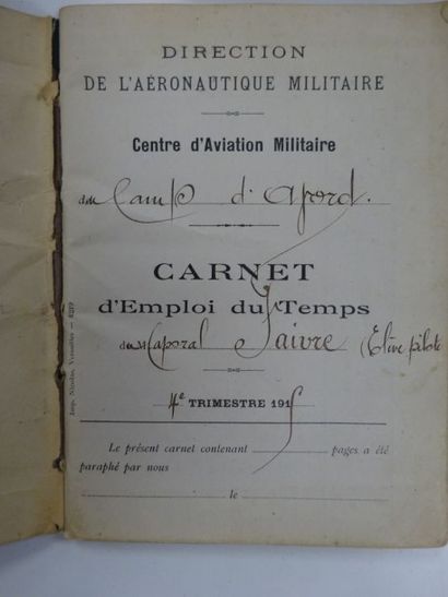 Rare ensemble de six carnets de vol du pilote...