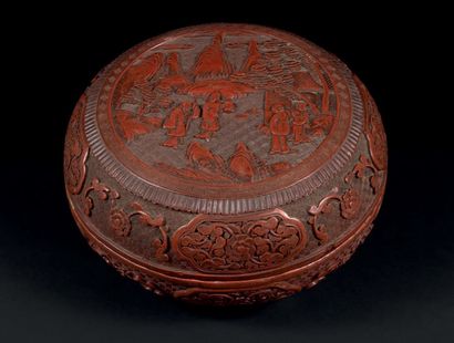 CHINE
Boite ronde en laque rouge sculpté...