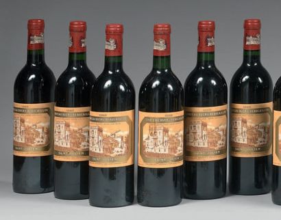 DUCRU-BEAUCAILLOU 6 bouteilles, 1982.
Niveau...
