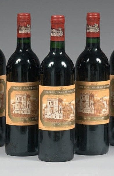 DUCRU-BEAUCAILLOU 3 bouteilles, 1982.
Petites...