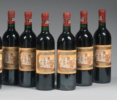 DUCRU-BEAUCAILLOU 6 bouteilles, 1982.
Niveau...