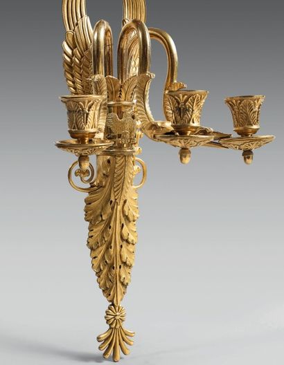 Paire d'appliques à trois bras de lumière...