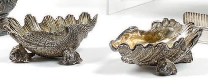 Paire de salières en argent (916 millièmes)à...