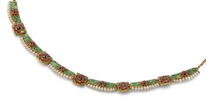 Collier en or jaune (750 millièmes) orné...