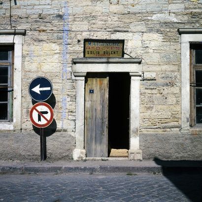 Michel HOSSZU (1944)


Porte avec panneaux....
