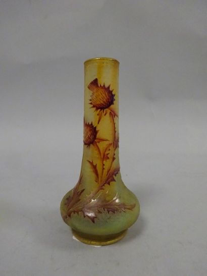 DAUM, NANCY


Petit vase soliflore à panse...
