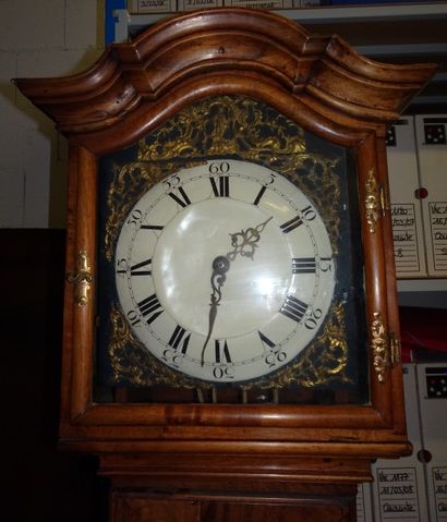 HOLLANDE
Horloge de parquet en noyer mouluré...