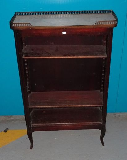 Bibus en bois.

XXème siècle. 

H.: 94 cm....