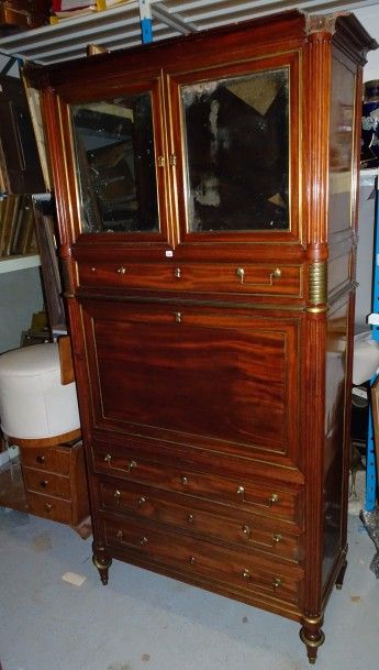 Secrétaire en armoire, dit 