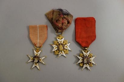 Importante Collection d’insignes Régimentaires...