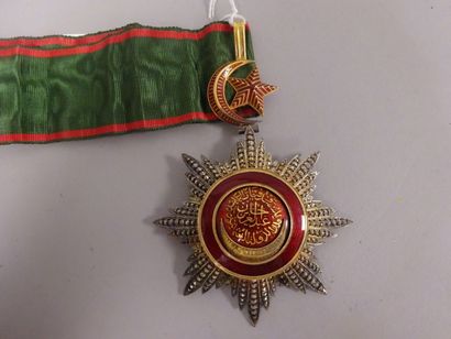 TURQUIE


Ordre de l'Osmaniye.

Etoile de...