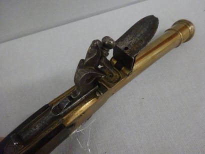 Pistolet d'officier de marine à silex.

Canon...