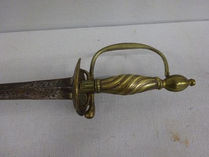 Deux épées d'uniforme de type 1786.

Montures...
