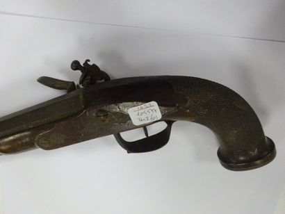 Paire de pistolets d'officier à silex.

Canons...