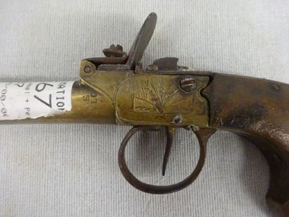 Pistolet à percussion annulaire, de type...