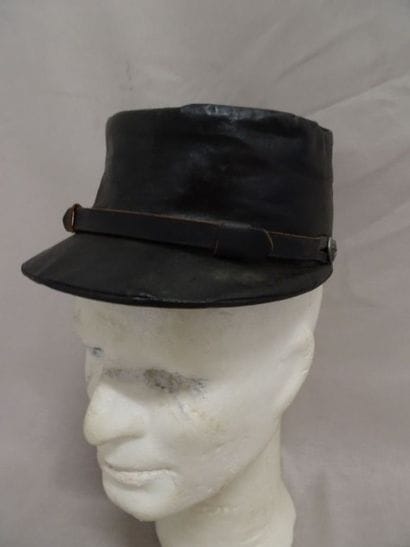 Rare képi modèle 1915 bleu horizon.

Recouvert...