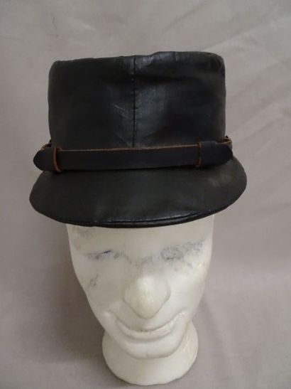 Rare képi modèle 1915 bleu horizon.

Recouvert...