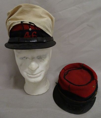 Deux képis d'Infanterie modèle 1884 :

-...