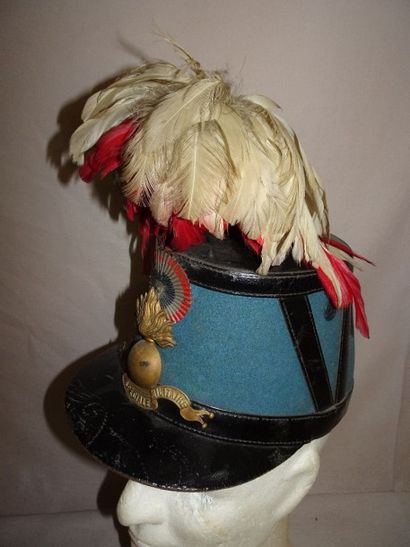 Shako d'élève de Saint-Cyr.


Complet avec...