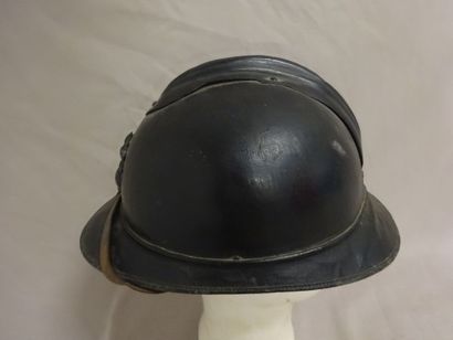 Rare casque Adrian modèle 1915.

Liège recouvert...