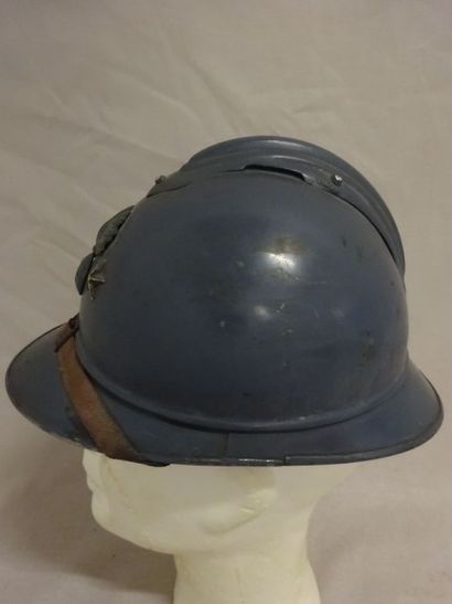 Casque Adrian modèle 1915 de Général de Brigade.

Couleur...