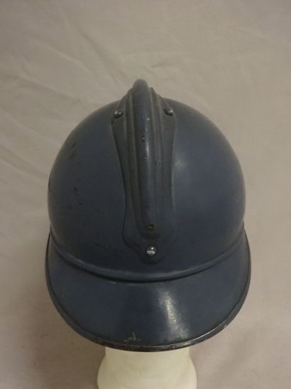 Casque Adrian modèle 1915 de Général de Brigade.

Couleur...