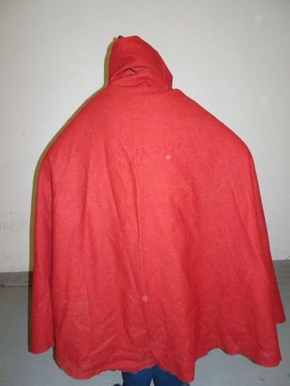ALGERIE.


Grand burnou rouge de Spahi.

Usures....