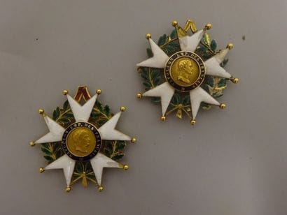 Ordre de la Légion d'honneur


Deux débris...