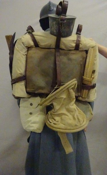Mannequin d'un soldat du 15ème Léger.

Képi,...