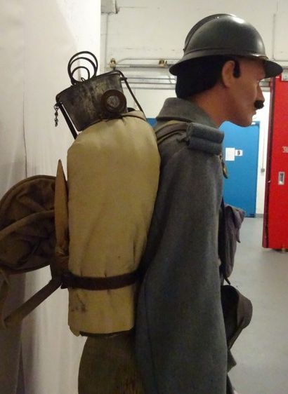 Mannequin d'un soldat du 15ème Léger.

Képi,...