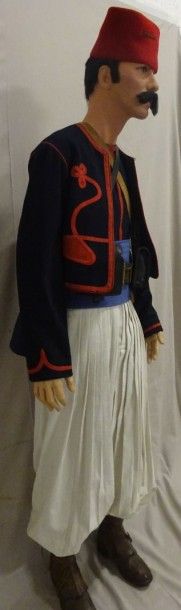 Mannequin d'un Zouave du 3ème Régiment.

Avec...