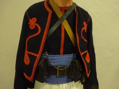 Mannequin d'un Zouave du 3ème Régiment.

Avec...