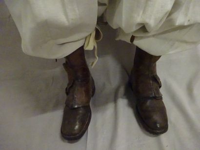 Mannequin d'un Zouave du 3ème Régiment.

Avec...
