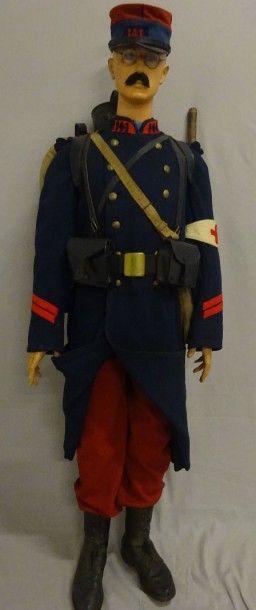 Mannequin d'un caporal du 141ème R.I.

Avec...